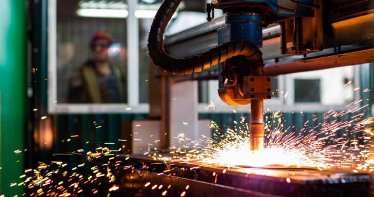 Como funciona o plasma CNC e por que ele é essencial no corte industrial?
