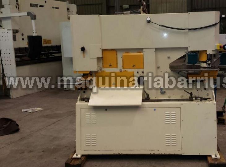Punching machine GEKA Mod. HYDRACROP 80SD with punches (5)